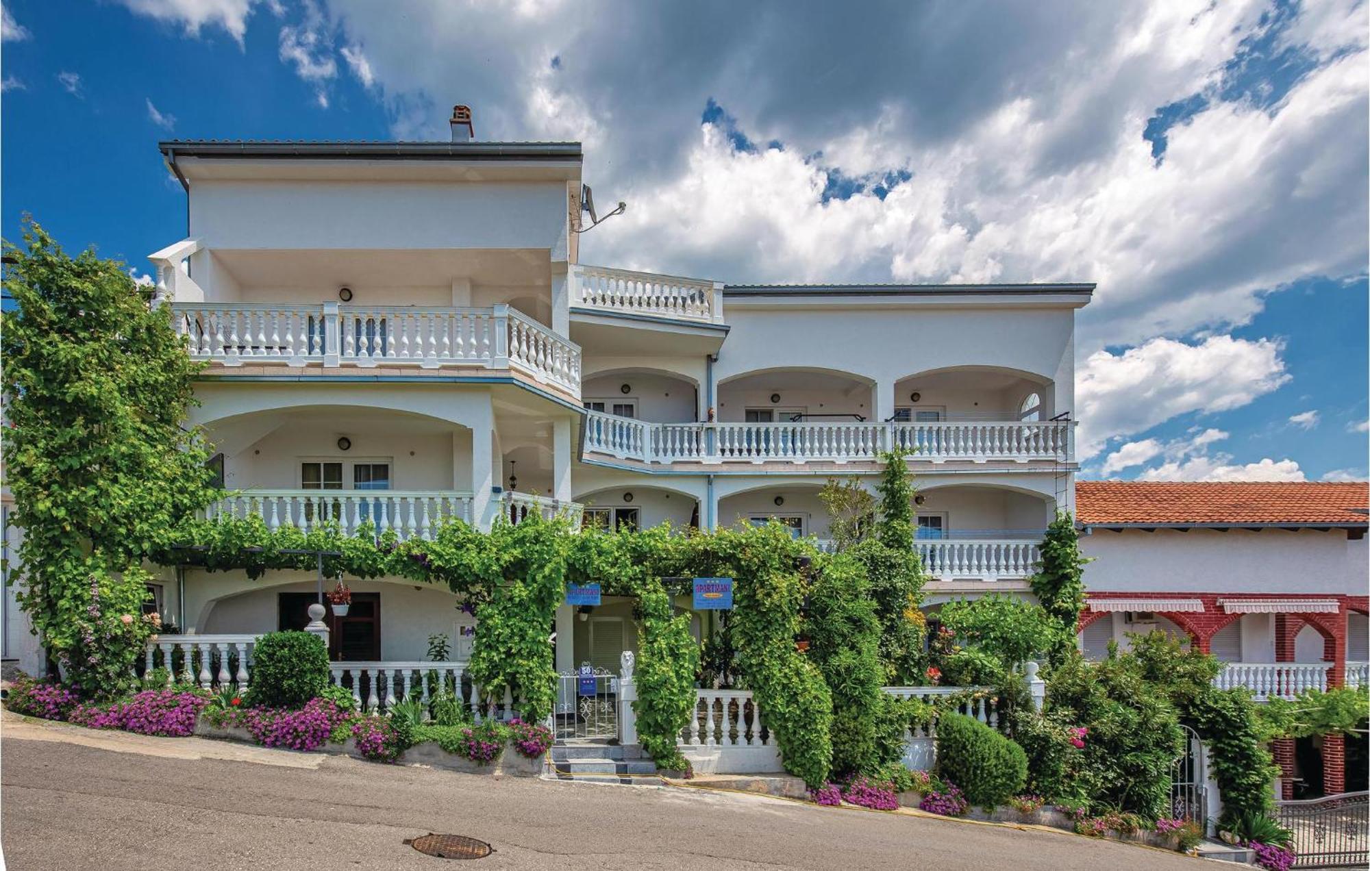Stunning Apartment In Crikvenica With Wifi Exterior foto
