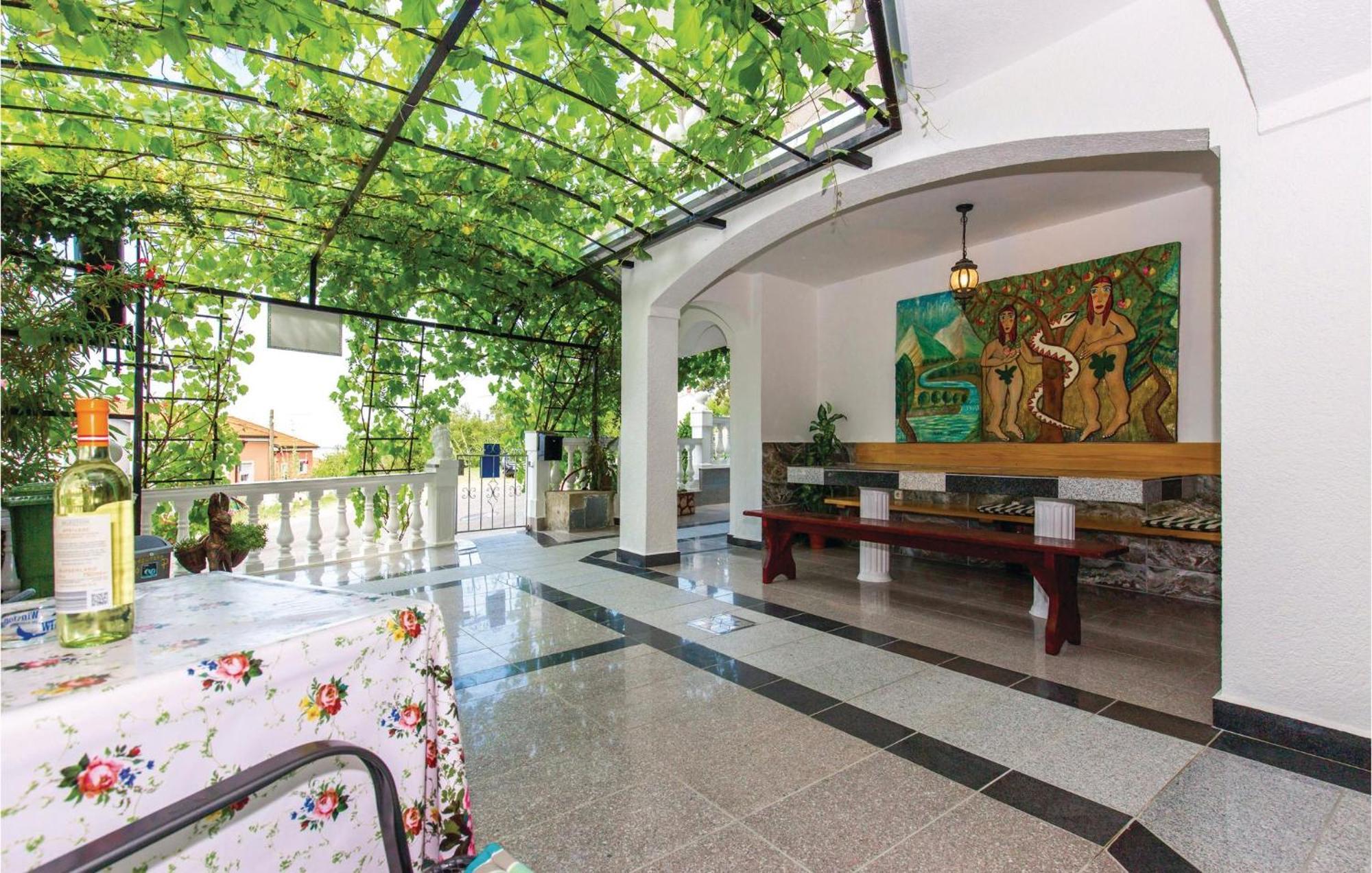 Stunning Apartment In Crikvenica With Wifi Exterior foto