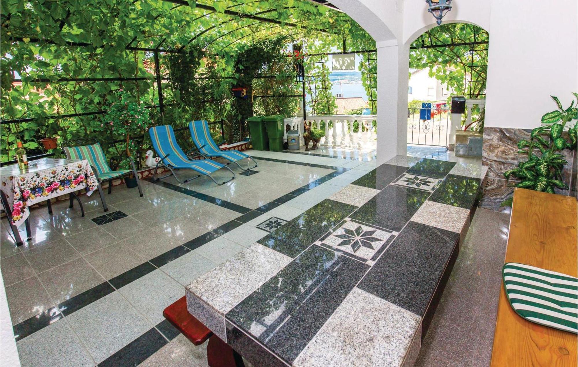 Stunning Apartment In Crikvenica With Wifi Exterior foto